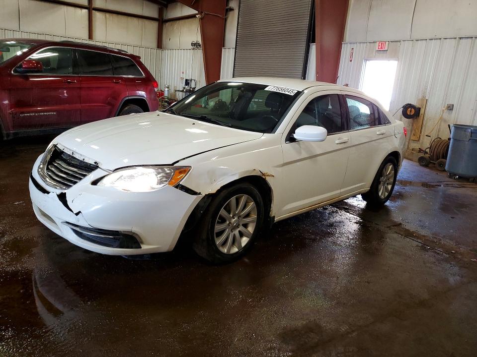 Auction sale of the 2012 Chrysler 200, vin: 1C3CCBBB4CN125402, lot number: 77656045