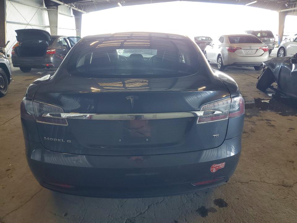 77611255 :رقم المزاد ، 5YJSA1E11HF207300 vin ، 2017 Tesla Model S مزاد بيع