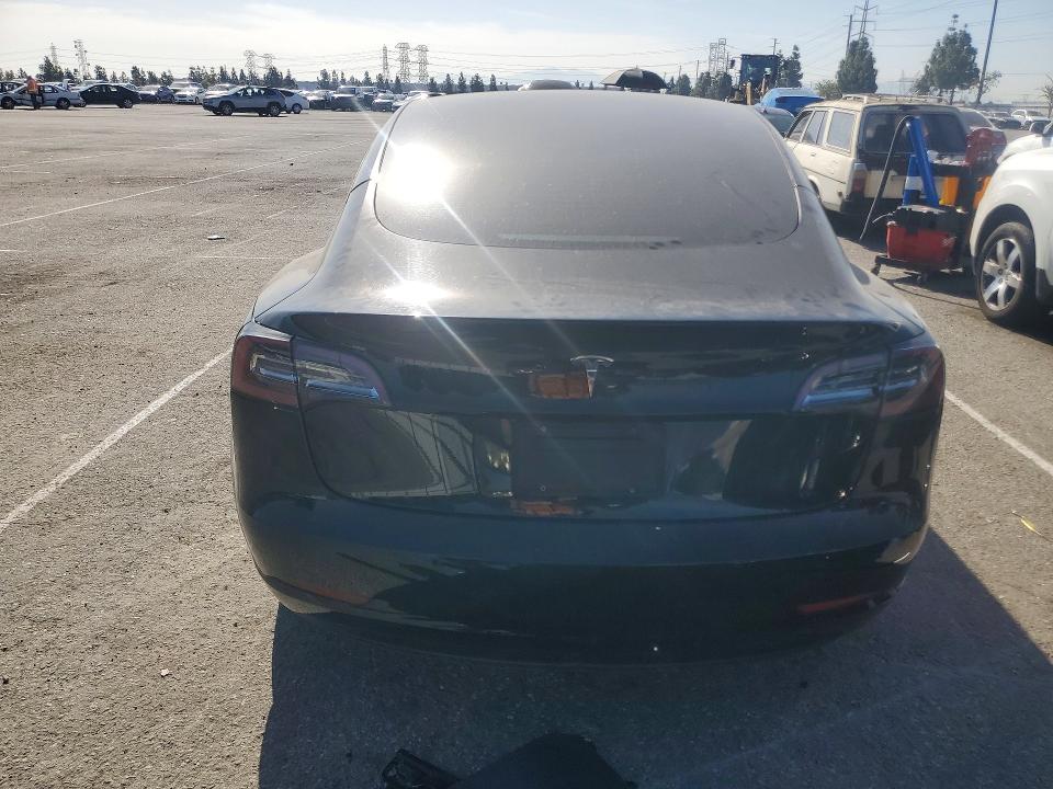 75440565 :رقم المزاد ، 5YJ3E1EA4MF921845 vin ، 2021 Tesla Model 3 مزاد بيع