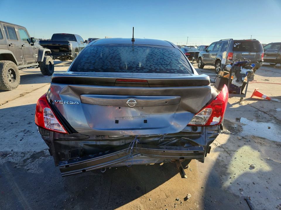 2018 Nissan Versa S მანქანა იყიდება აუქციონზე, vin: 3N1CN7AP8JL857158, აუქციონის ნომერი: 75748765
