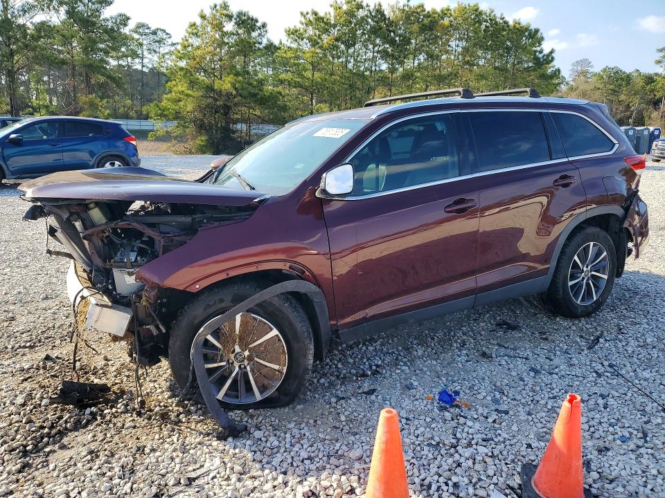 76610835 :رقم المزاد ، 5TDKZRFH1KS338703 vin ، 2019 Toyota Highlander مزاد بيع