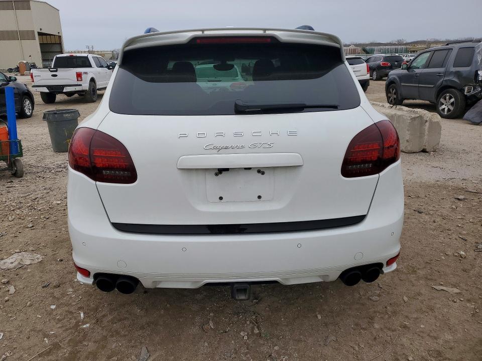78077905 :رقم المزاد ، WP1AD2A25DLA71668 vin ، 2013 Porsche Cayenne مزاد بيع