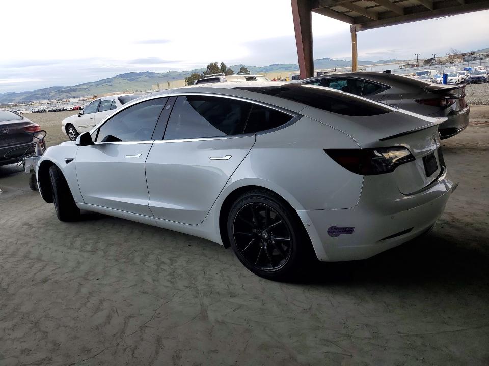 76620035 :رقم المزاد ، 5YJ3E1EA4KF337507 vin ، 2019 Tesla Model 3 مزاد بيع