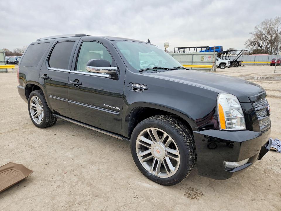 2014 Cadillac Escalade მანქანა იყიდება აუქციონზე, vin: 1GYS3CEFXER243102, აუქციონის ნომერი: 77184505