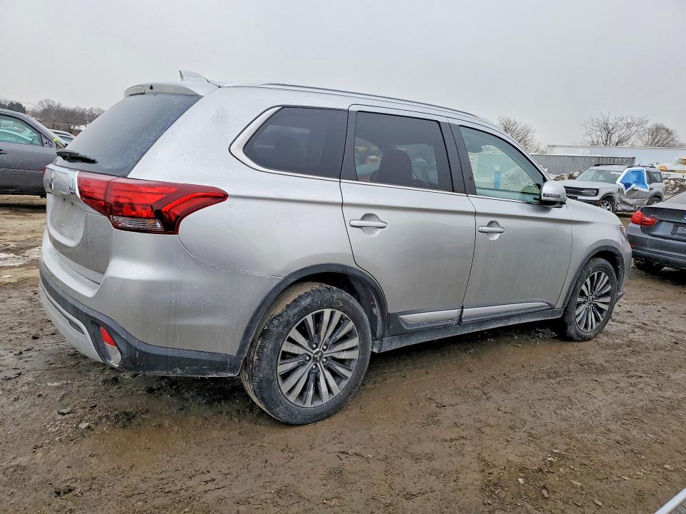 Продаж на аукціоні авто 2020 Mitsubishi Outlander, vin: JA4AD3A39LZ031146, номер лоту: 76237495