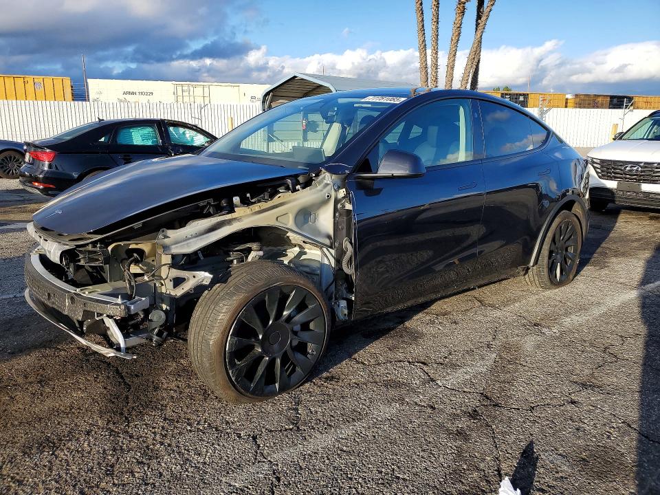 Продажа на аукционе авто 2024 Tesla Model Y, vin: 7SAYGDED9RF103839, номер лота: 77781085