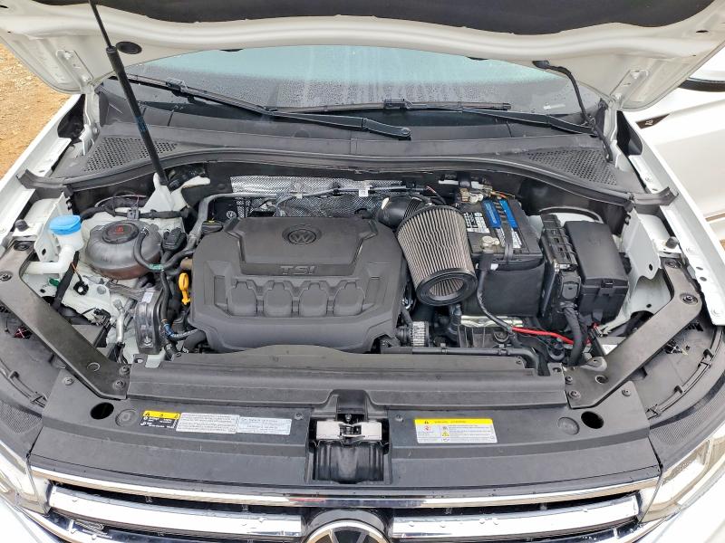 Продажа на аукционе авто 2022 Volkswagen Tiguan, vin: 3VV4B7AX2NM056155, номер лота: 75834015