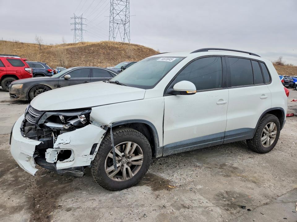 Aukcja sprzedaży 2016 Volkswagen Tiguan, vin: WVGAV7AX9GW582600, numer aukcji: 74823045