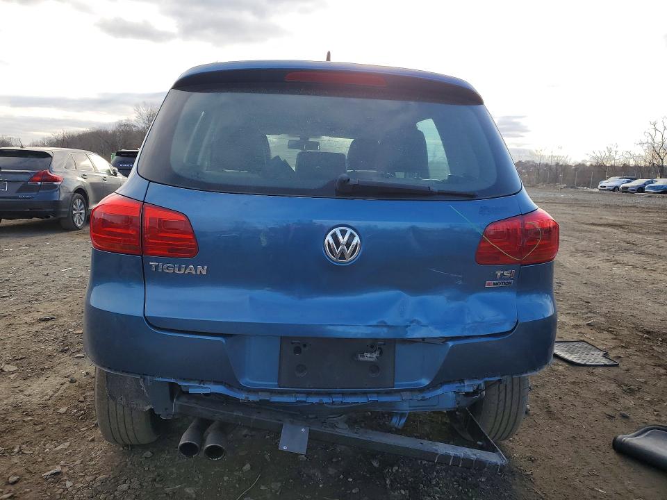 2017 Volkswagen Tiguan მანქანა იყიდება აუქციონზე, vin: WVGBV7AX6HK013717, აუქციონის ნომერი: 76613325