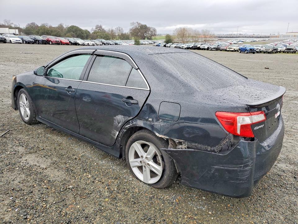 2014 Toyota Camry მანქანა იყიდება აუქციონზე, vin: 4T1BF1FK1EU445817, აუქციონის ნომერი: 77707965