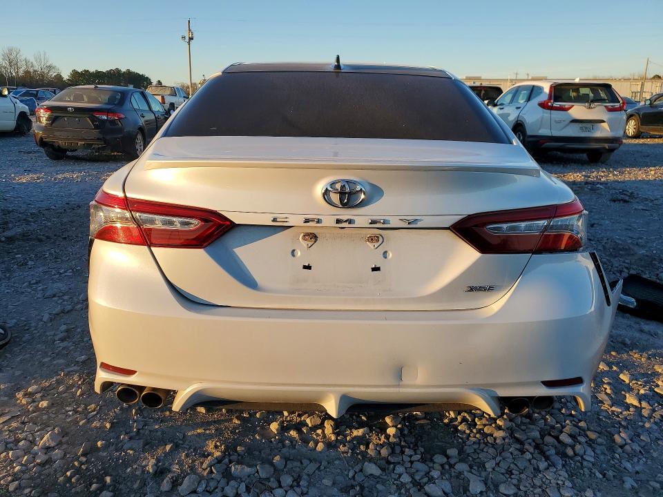 78526655 :رقم المزاد ، 4T1B61HK3KU696315 vin ، 2019 Toyota Camry مزاد بيع
