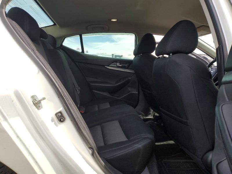 Продаж на аукціоні авто 2017 Niss Maxima, vin: 1N4AA6AP1HC384841, номер лоту: 77809755