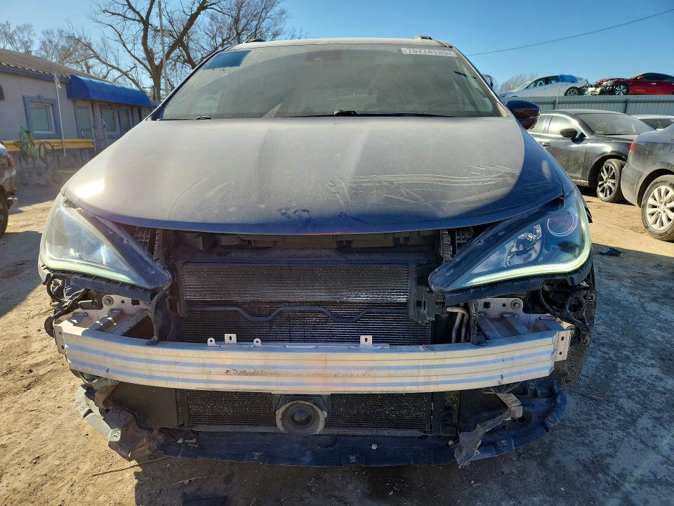 2019 Chrysler Pacifica მანქანა იყიდება აუქციონზე, vin: 2C4RC1GG6KR577230, აუქციონის ნომერი: 75774135