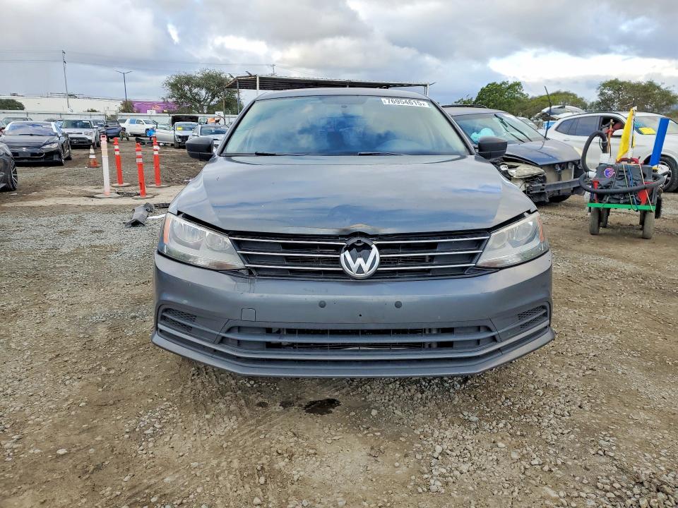 76954615 :رقم المزاد ، 3VW267AJ4GM362344 vin ، 2016 Volkswagen Jetta مزاد بيع