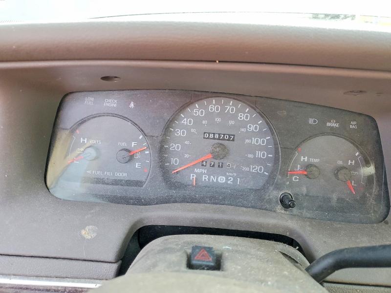 2003 Mercury Grand Marquis მანქანა იყიდება აუქციონზე, vin: 2MEFM75W53X710049, აუქციონის ნომერი: 76869595
