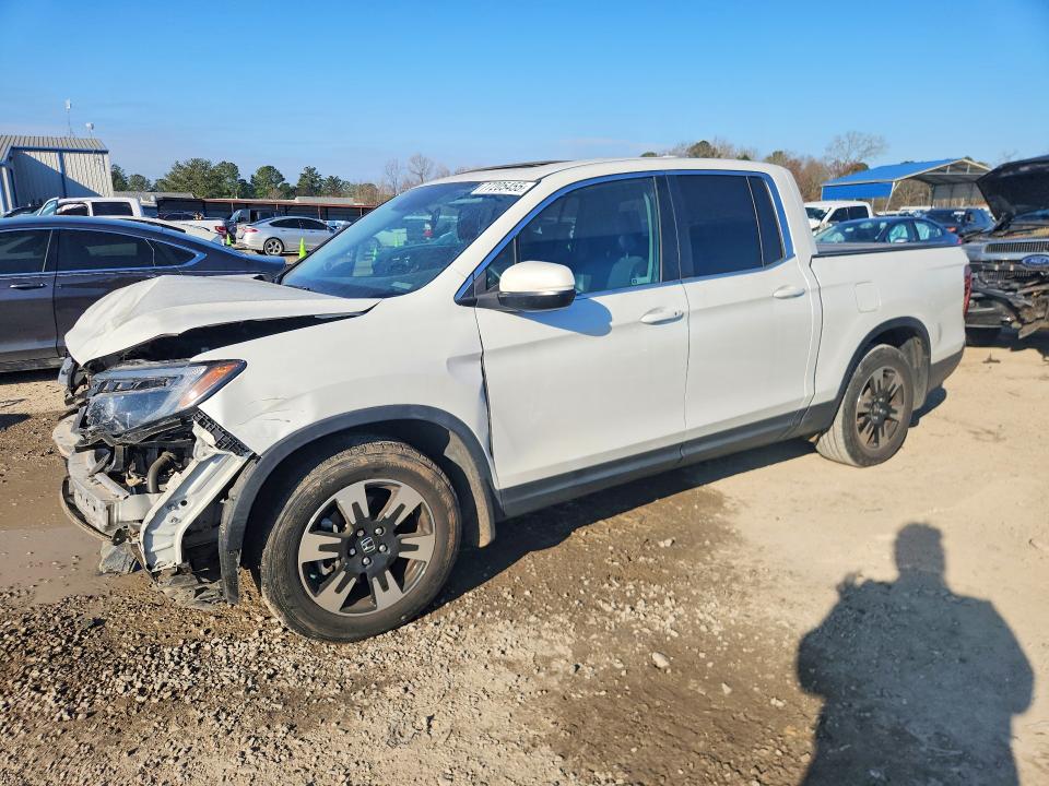 Auction sale of the 2020 Honda Ridgeline, vin: 5FPYK2F5XLB000662, lot number: 77205455
