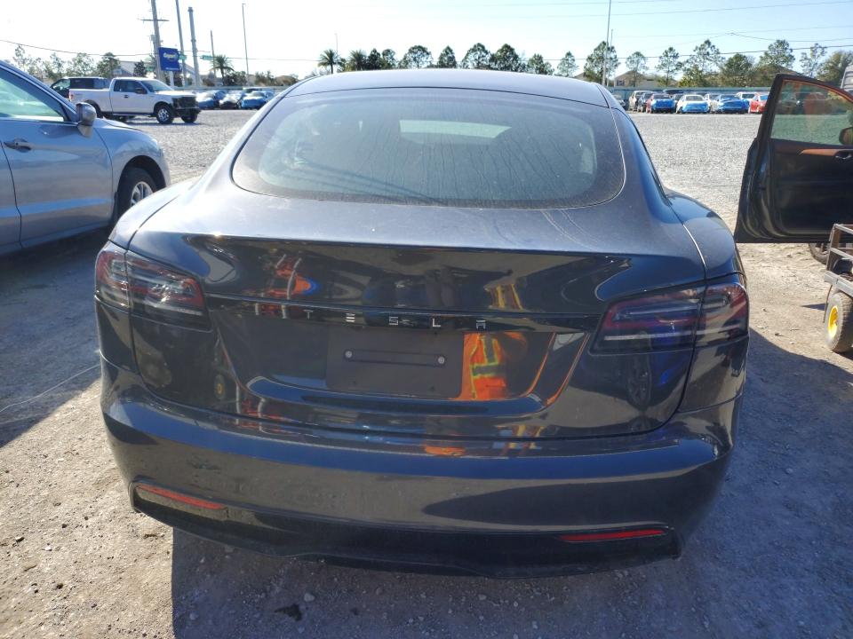 76738185 :رقم المزاد ، 5YJSA1E5XSF551377 vin ، 2025 Tesla Model S مزاد بيع