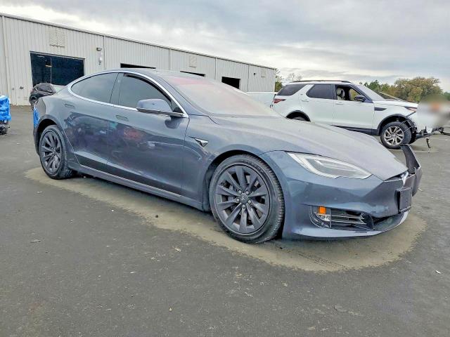 Продаж на аукціоні авто 2018 Tesla Model S, vin: 5YJSA1E25JF276070, номер лоту: 76934455