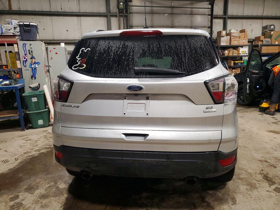 75730445 :رقم المزاد ، 1FMCU0G96HUC90623 vin ، 2017 Ford Escape مزاد بيع