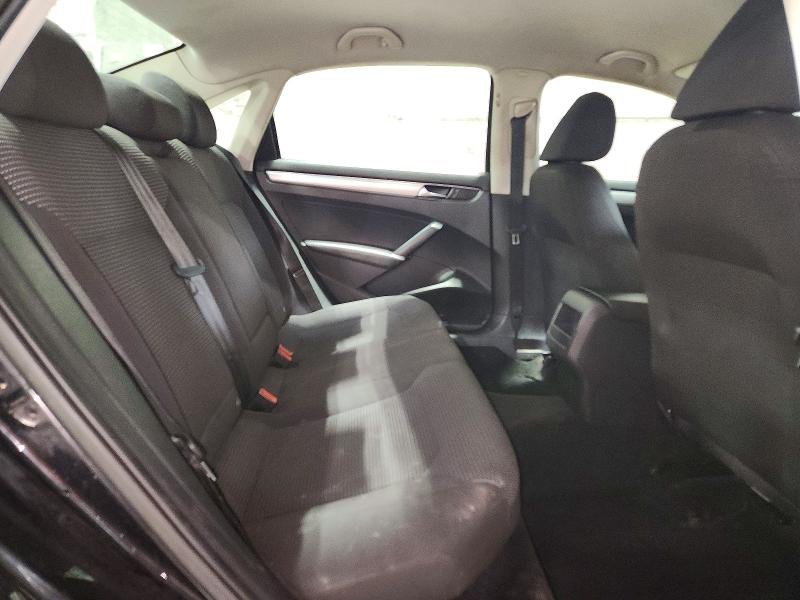 78891605 :رقم المزاد ، 1VWAT7A33HC040285 vin ، 2017 Volkswagen Passat مزاد بيع