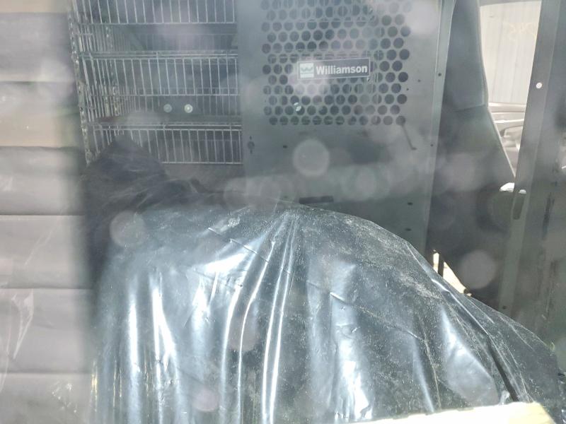50442076 :رقم المزاد ، 1GCGG25V051119582 vin ، 2005 Chev Express G2500 مزاد بيع