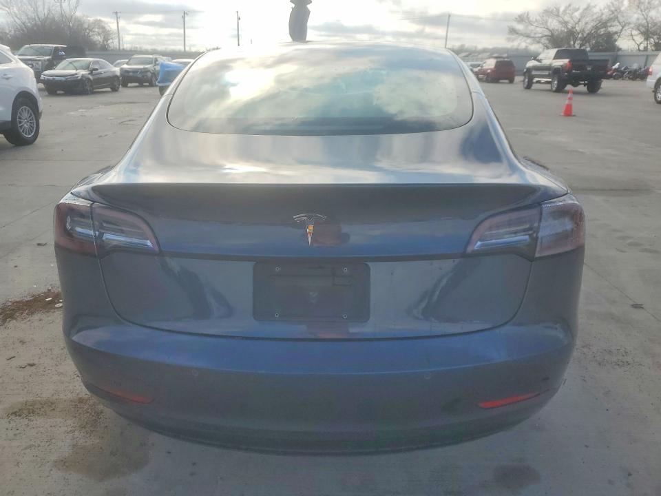 76591045 :رقم المزاد ، 5YJ3E1EB1NF156037 vin ، 2022 Tesla Model 3 مزاد بيع