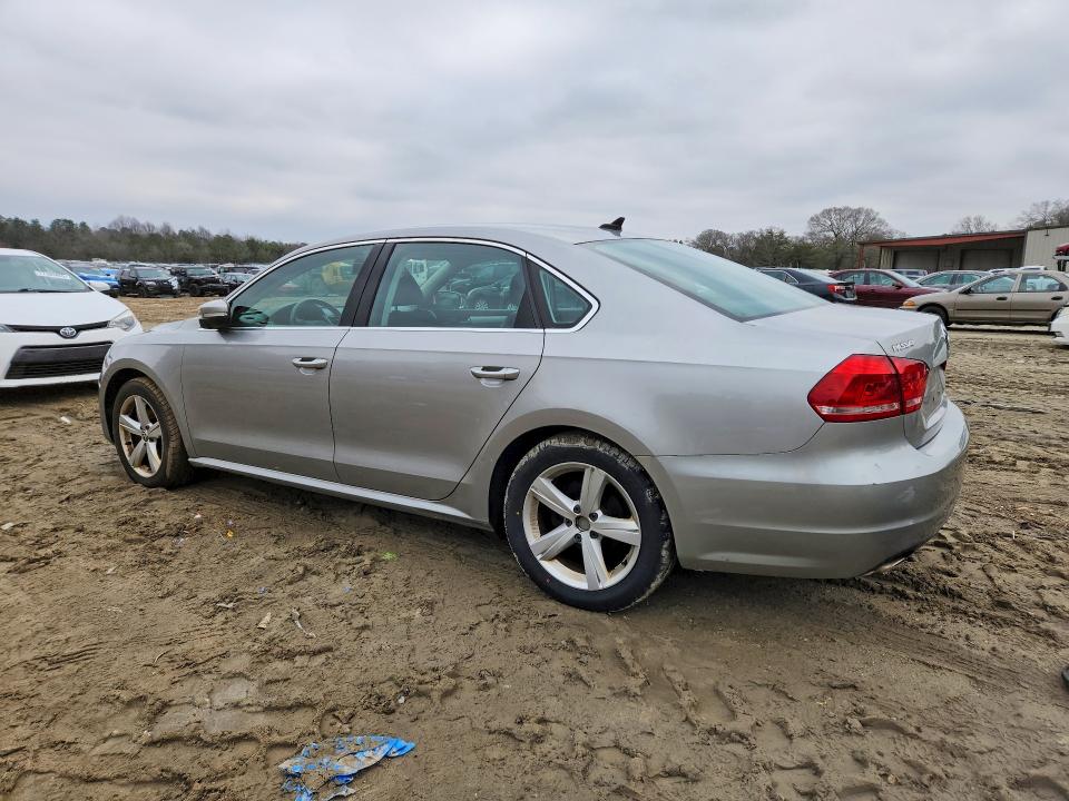 2013 Volkswagen Passat მანქანა იყიდება აუქციონზე, vin: 1VWBP7A38DC018415, აუქციონის ნომერი: 76747195