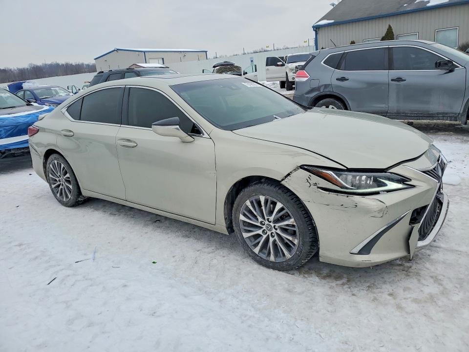 76196305 :رقم المزاد ، JTHB21B11K2023274 vin ، 2019 Lexus Es مزاد بيع