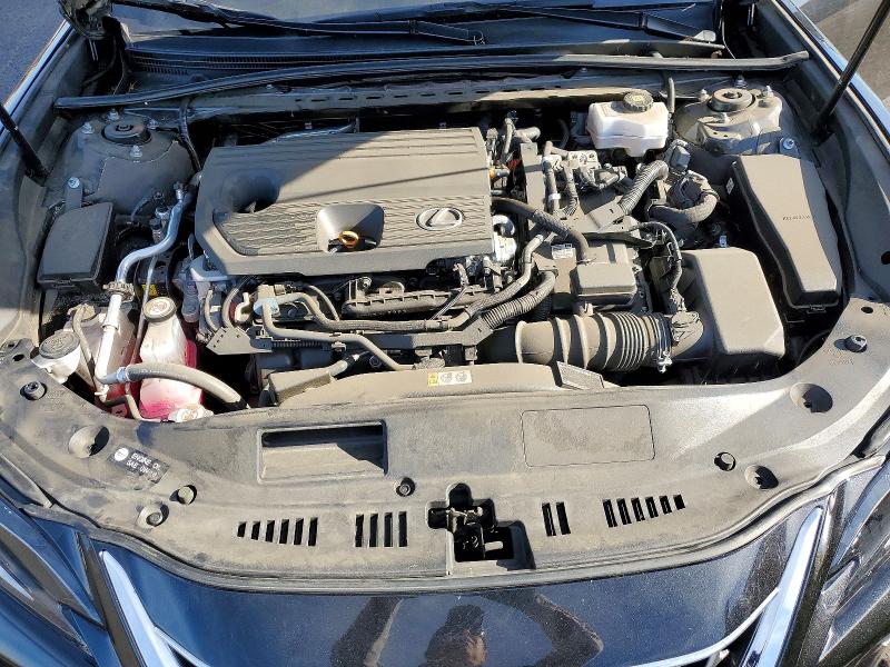 77729855 :رقم المزاد ، 58ADA1C12SU057535 vin ، 2025 Lexus Es مزاد بيع