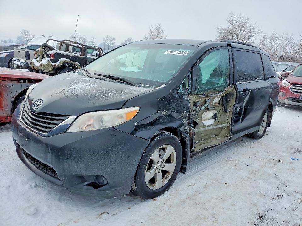 Auction sale of the 2013 Toyota Sienna, vin: 5TDKK3DC5DS357332, lot number: 75632585