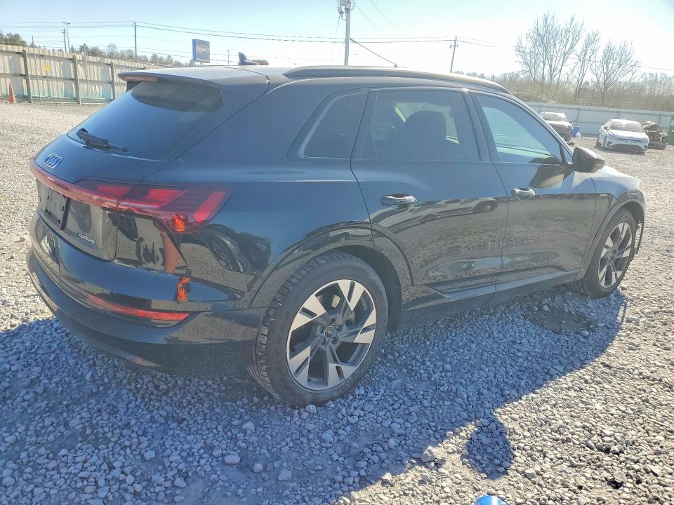 Продаж на аукціоні авто 2021 Audi E-tron, vin: WA1AAAGE8MB014371, номер лоту: 78155935