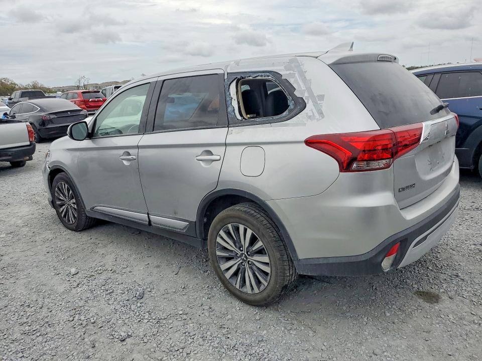 Продаж на аукціоні авто 2019 Mitsubishi Outlander, vin: JA4AD3A30KJ002177, номер лоту: 79169485