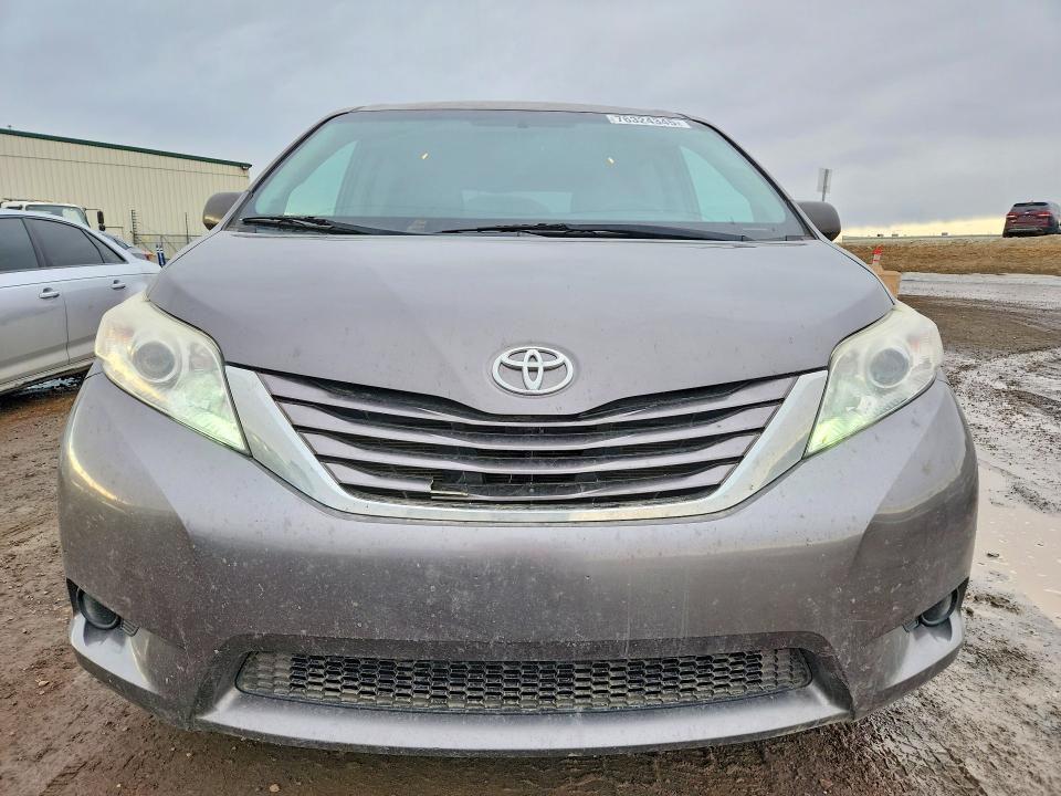 Aukcja sprzedaży 2016 Toyota Sienna, vin: 5TDKK3DC5GS719633, numer aukcji: 76324345