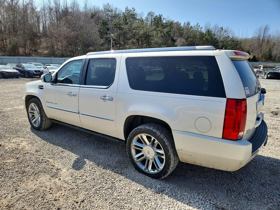2014 Cadillac Escalade მანქანა იყიდება აუქციონზე, vin: 1GYS4KEF7ER113186, აუქციონის ნომერი: 77670045