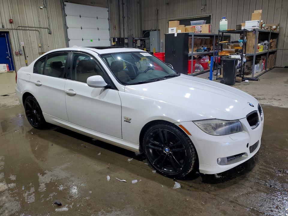 75073895 :رقم المزاد ، WBAPK5C5XBF127316 vin ، 2011 Bmw 328 مزاد بيع