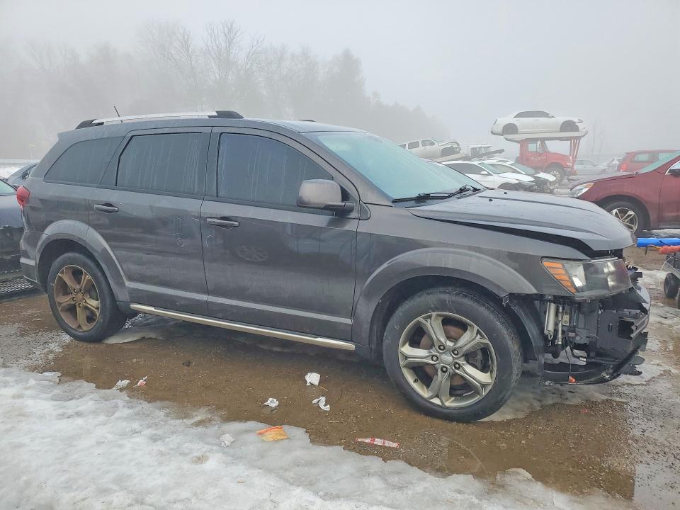 76528195 :رقم المزاد ، 3C4PDCGG4HT587647 vin ، 2017 Dodge Journey مزاد بيع