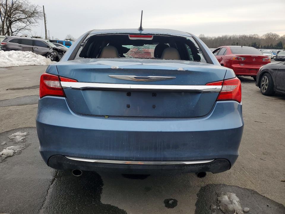 2011 Chrysler 200 მანქანა იყიდება აუქციონზე, vin: 1C3BC1FG4BN555571, აუქციონის ნომერი: 76868645