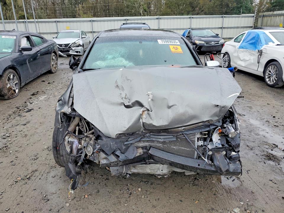 Продажа на аукционе авто 2013 Chrysler 200, vin: 1C3CCBAB9DN685810, номер лота: 75989035
