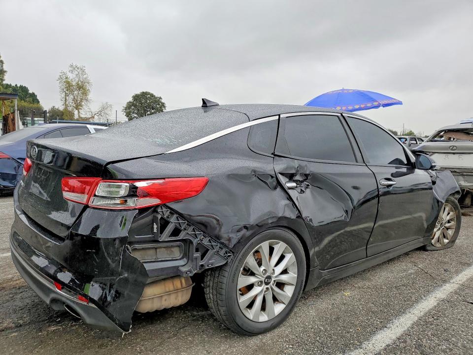 Aukcja sprzedaży 2018 Kia Optima, vin: 5XXGT4L38JG252372, numer aukcji: 77595005