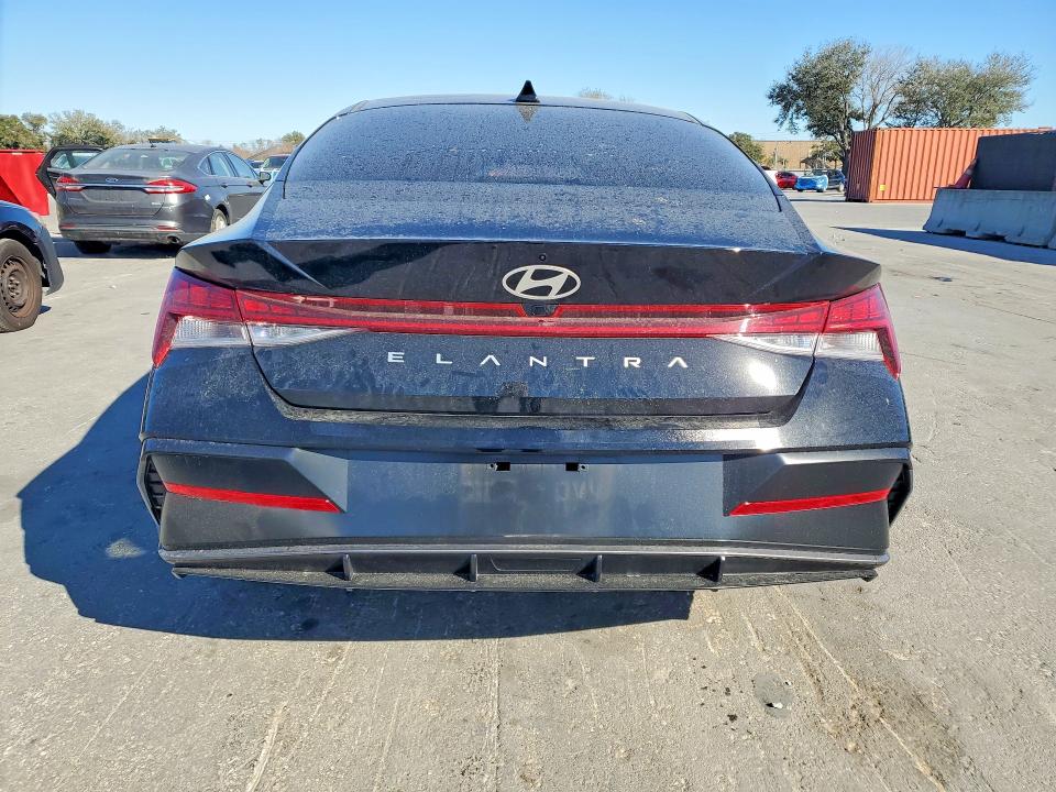 2025 Hyundai Elantra მანქანა იყიდება აუქციონზე, vin: KMHLS4DG4SU019938, აუქციონის ნომერი: 75222575