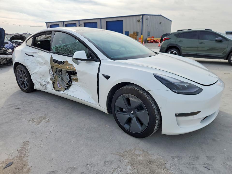 2021 Tesla Model 3 მანქანა იყიდება აუქციონზე, vin: 5YJ3E1EB6MF869689, აუქციონის ნომერი: 77913325