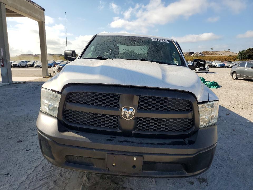 79305395 :رقم المزاد ، 1C6RR7FG2JS212065 vin ، 2018 Ram 1500 مزاد بيع