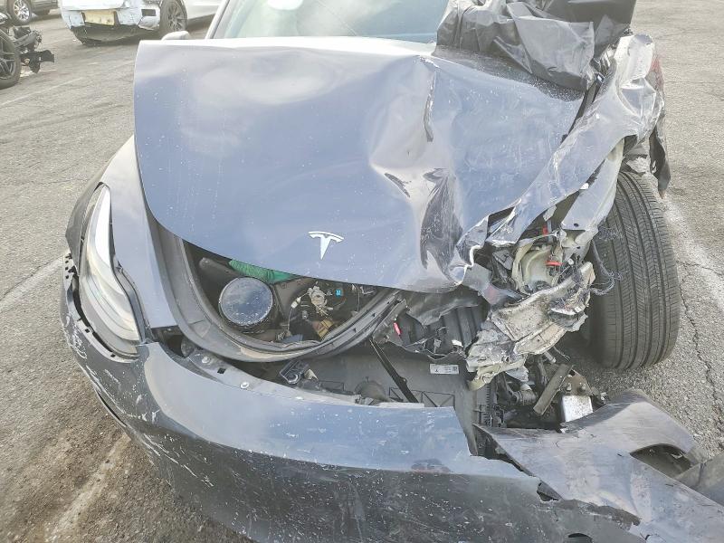 76345275 :رقم المزاد ، 5YJ3E1EB4NF314239 vin ، 2022 Tesla Model 3 مزاد بيع