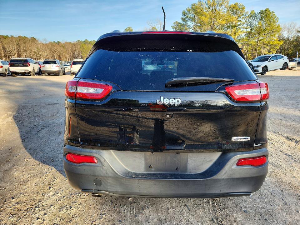 78170805 :رقم المزاد ، 1C4PJLCB9JD538829 vin ، 2018 Jeep Cherokee مزاد بيع