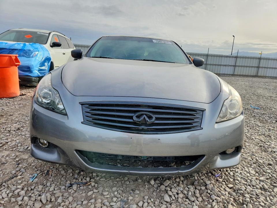 2014 Infiniti Q60 მანქანა იყიდება აუქციონზე, vin: JN1CV6EK2EM110997, აუქციონის ნომერი: 76821435