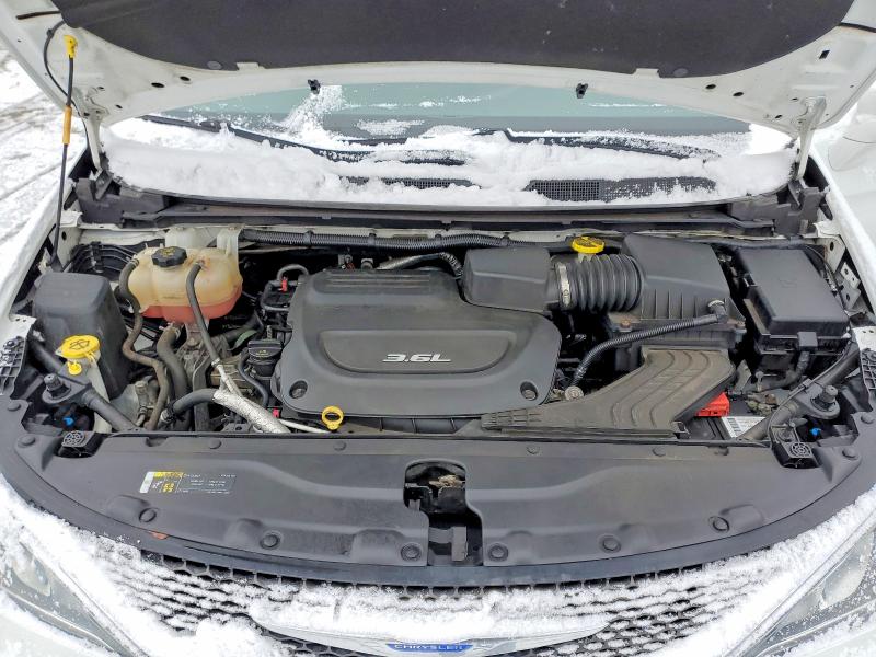 77656415 :رقم المزاد ، 2C4RC1EGXJR317530 vin ، 2018 Chrysler Pacifica مزاد بيع