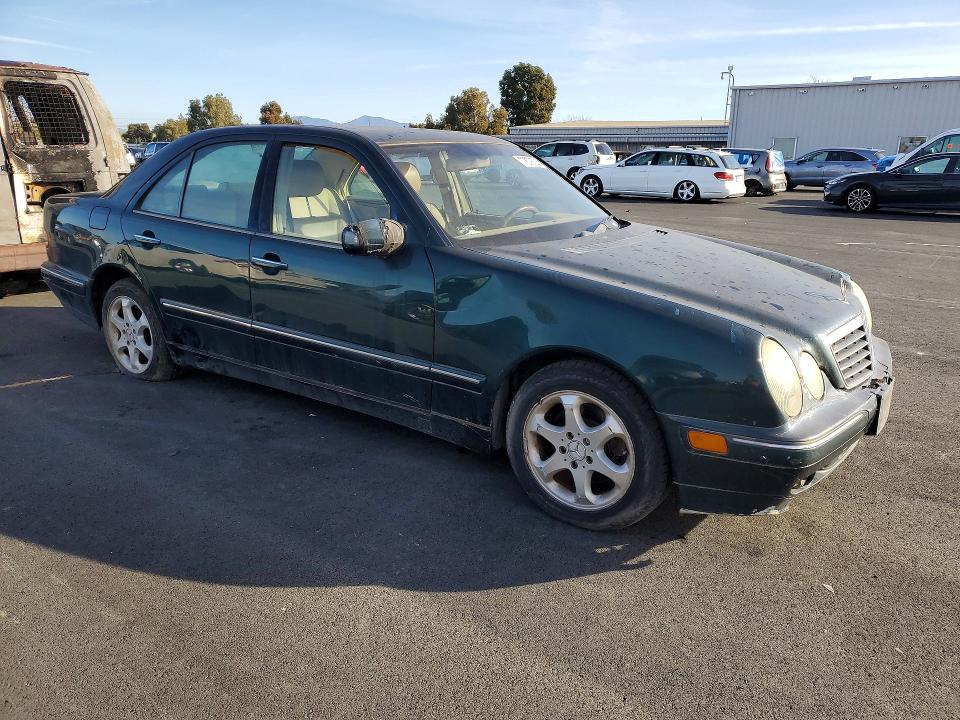 Продаж на аукціоні авто 2002 Mercedes-benz E, vin: WDBJF65J42B477365, номер лоту: 77679705