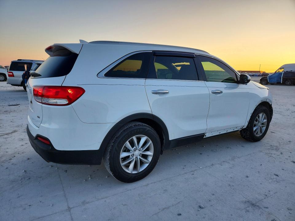 2017 Kia Sorento მანქანა იყიდება აუქციონზე, vin: 5XYPG4A31HG212650, აუქციონის ნომერი: 74793995