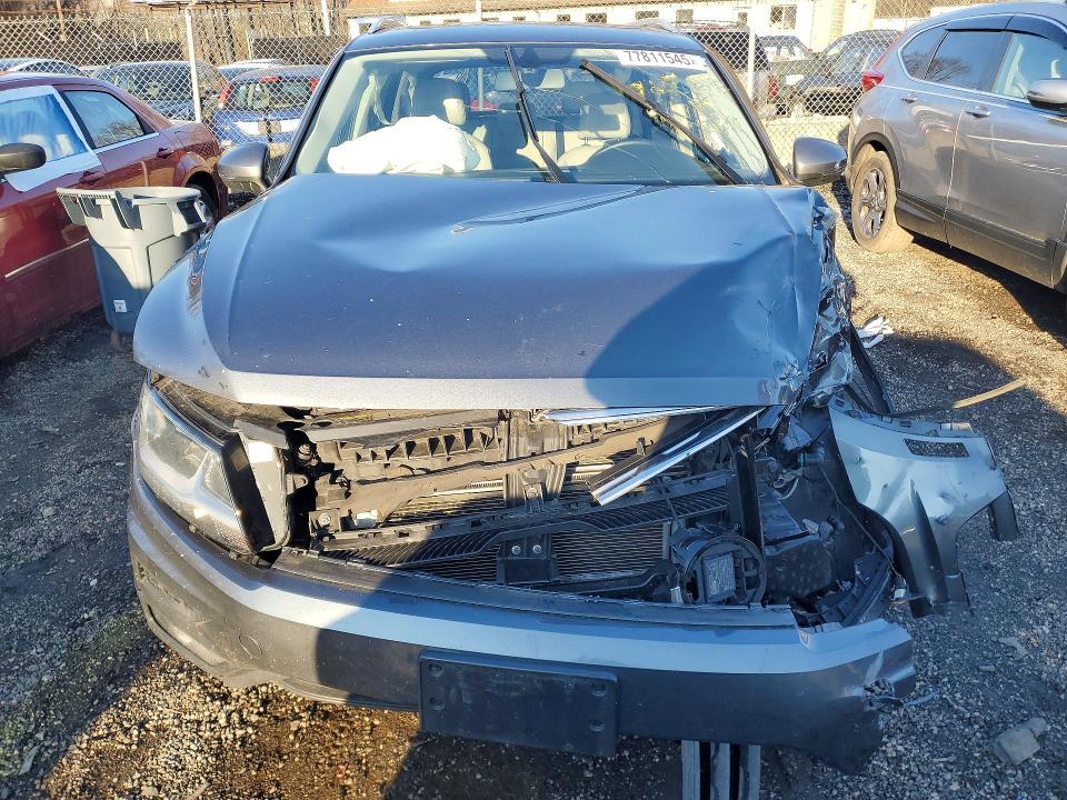 77811545 :رقم المزاد ، 3VV2B7AX2JM157875 vin ، 2018 Volkswagen Tiguan مزاد بيع