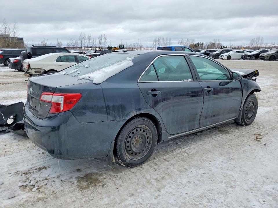 76109215 :رقم المزاد ، 4T1BF1FK5CU523884 vin ، 2012 Toyota Camry مزاد بيع